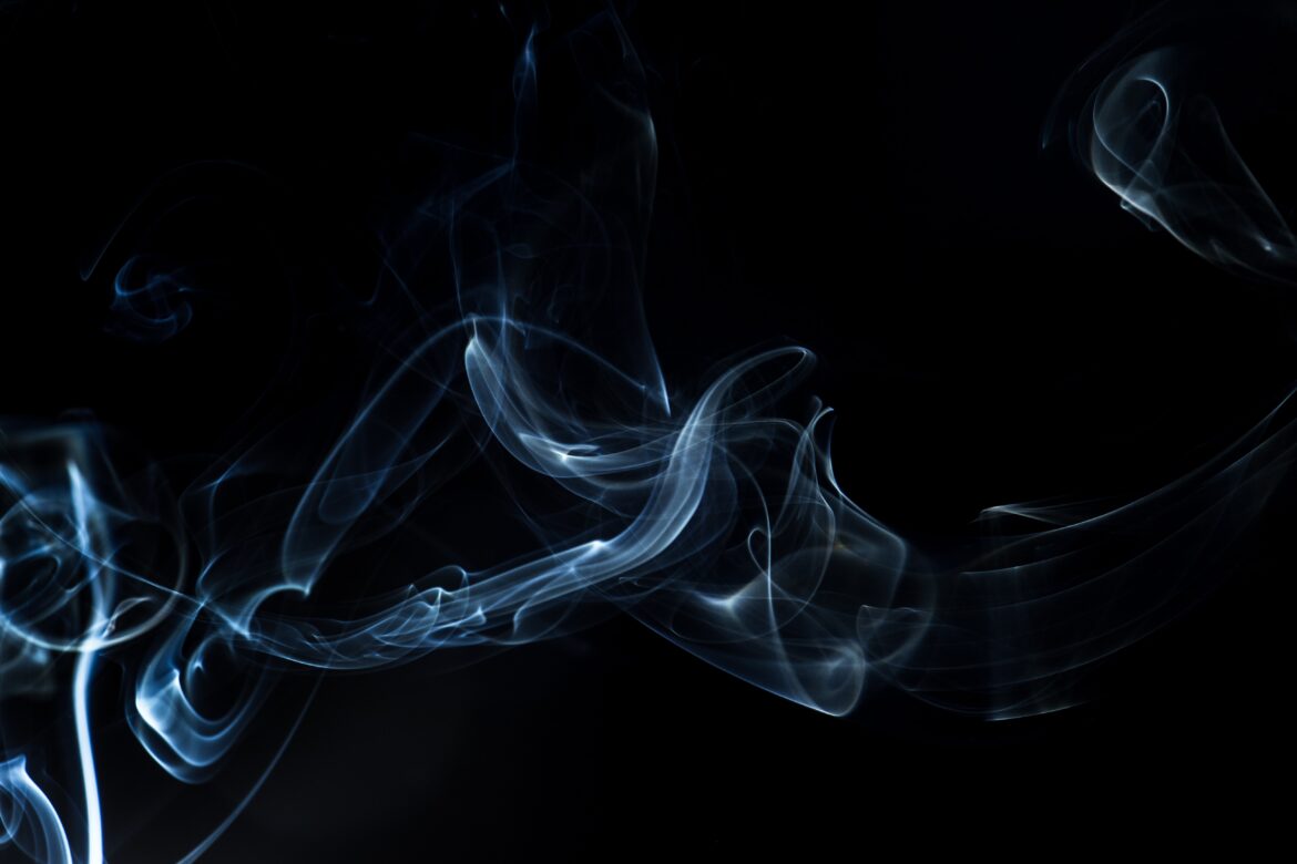 photo by paul wong on unsplash_How to do classic:easy smoke tricks